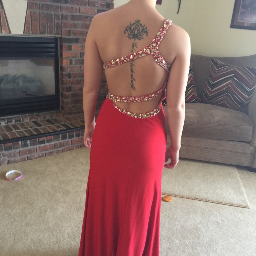 Prom dress - Picture 2 of 5